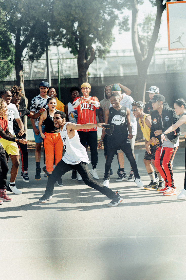 NIKE.gif