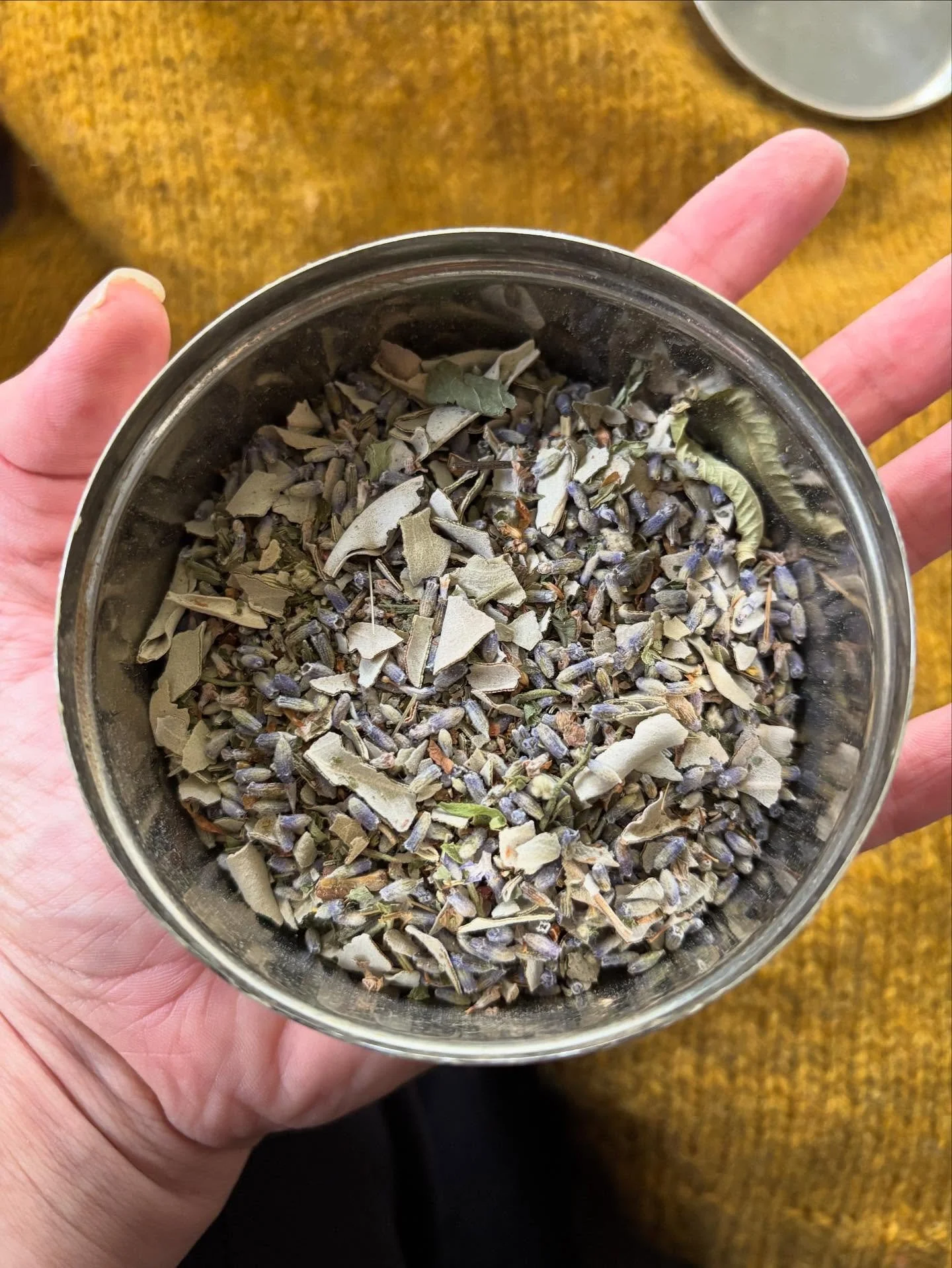 2nd weekend of the Danish E.M mentorship. Starting where we left off. With fire and herbs 🔥🌱 

And adding story to the fabric of the work! This I love.