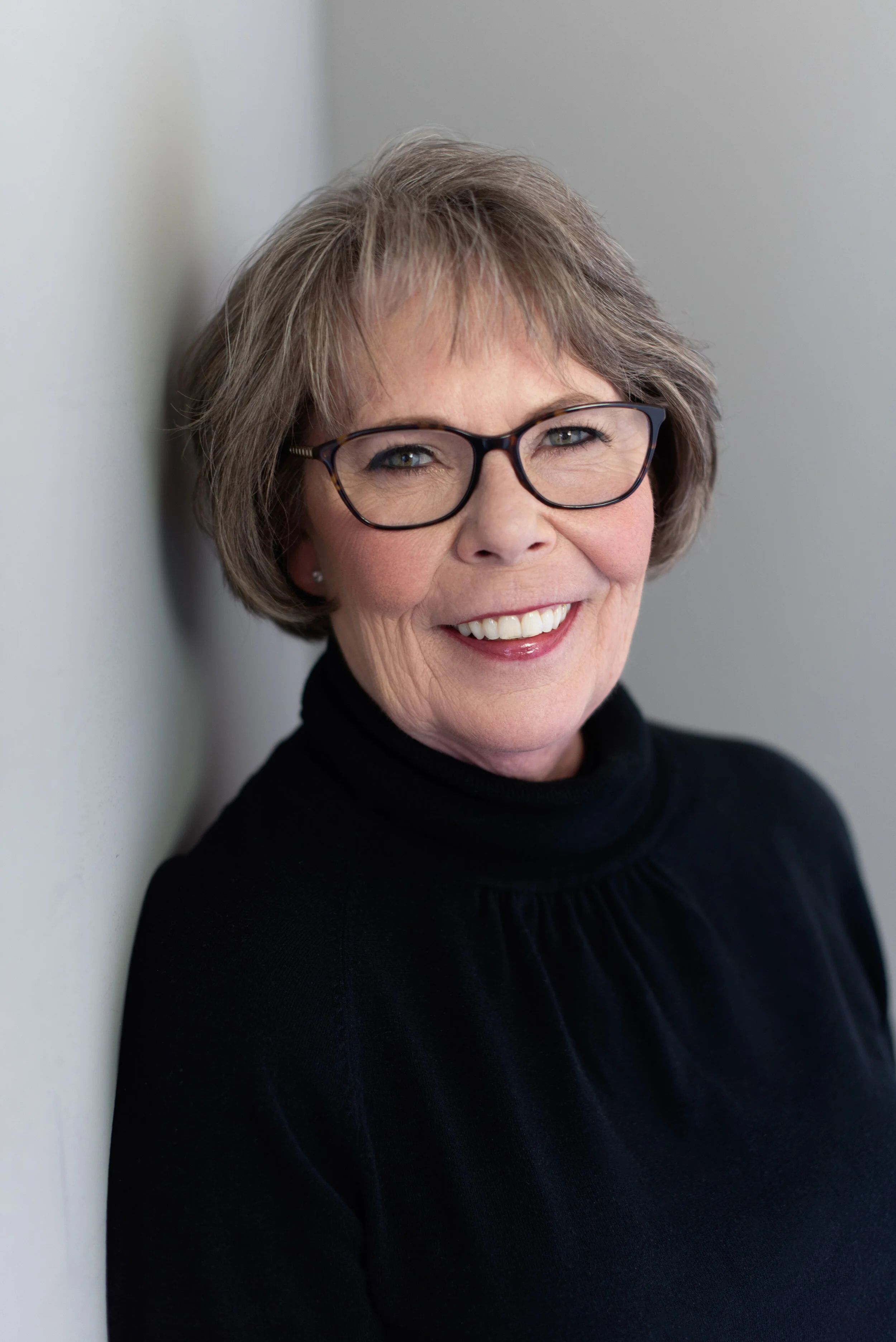 calgary women's professional portrait photographer makeover before and after glamour beauty images photography (Copy)