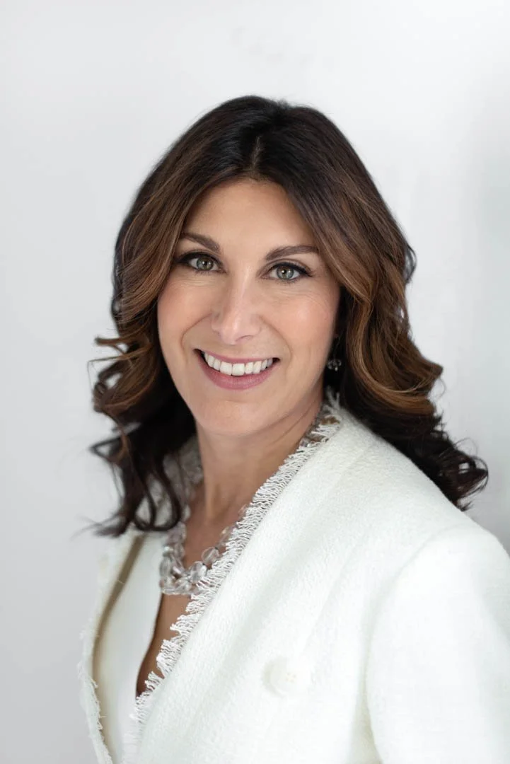 calgary women's professional portrait photographer makeover before and after headshot branding glamour images photography beautycounter clean skincare safe makeup (Copy)