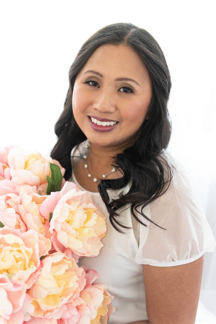 calgary women's professional portrait photographer makeover before and after headshot branding glamour images photography beautycounter clean skincare safe makeup (Copy)