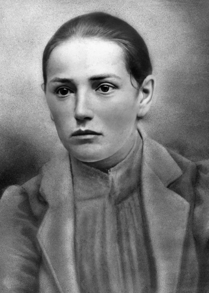 SHABOWSKA, Caroline-1900-edit.jpg