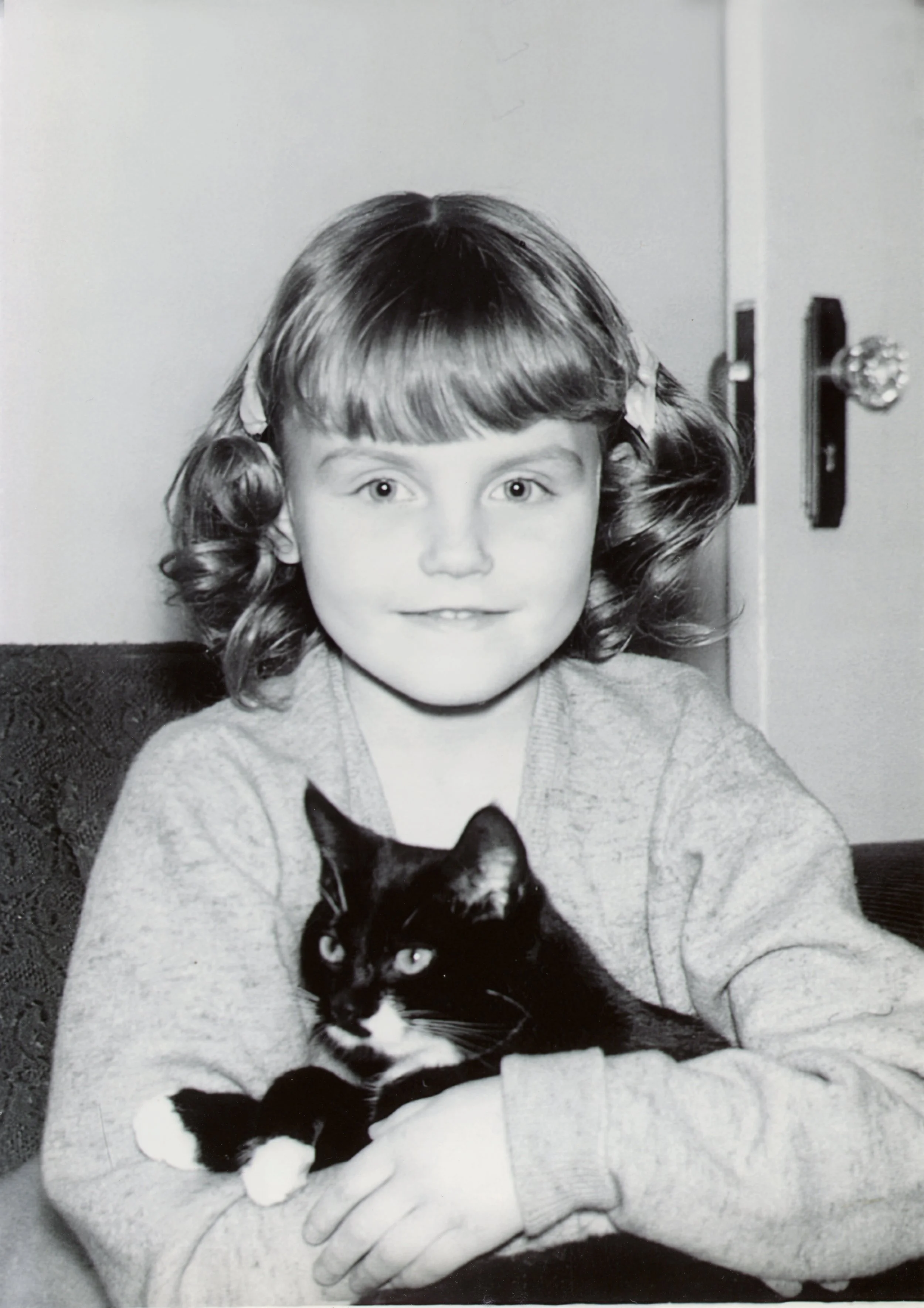 JUNGWIRTH, Lorraine-1971c-with cat Poppy copy.jpg