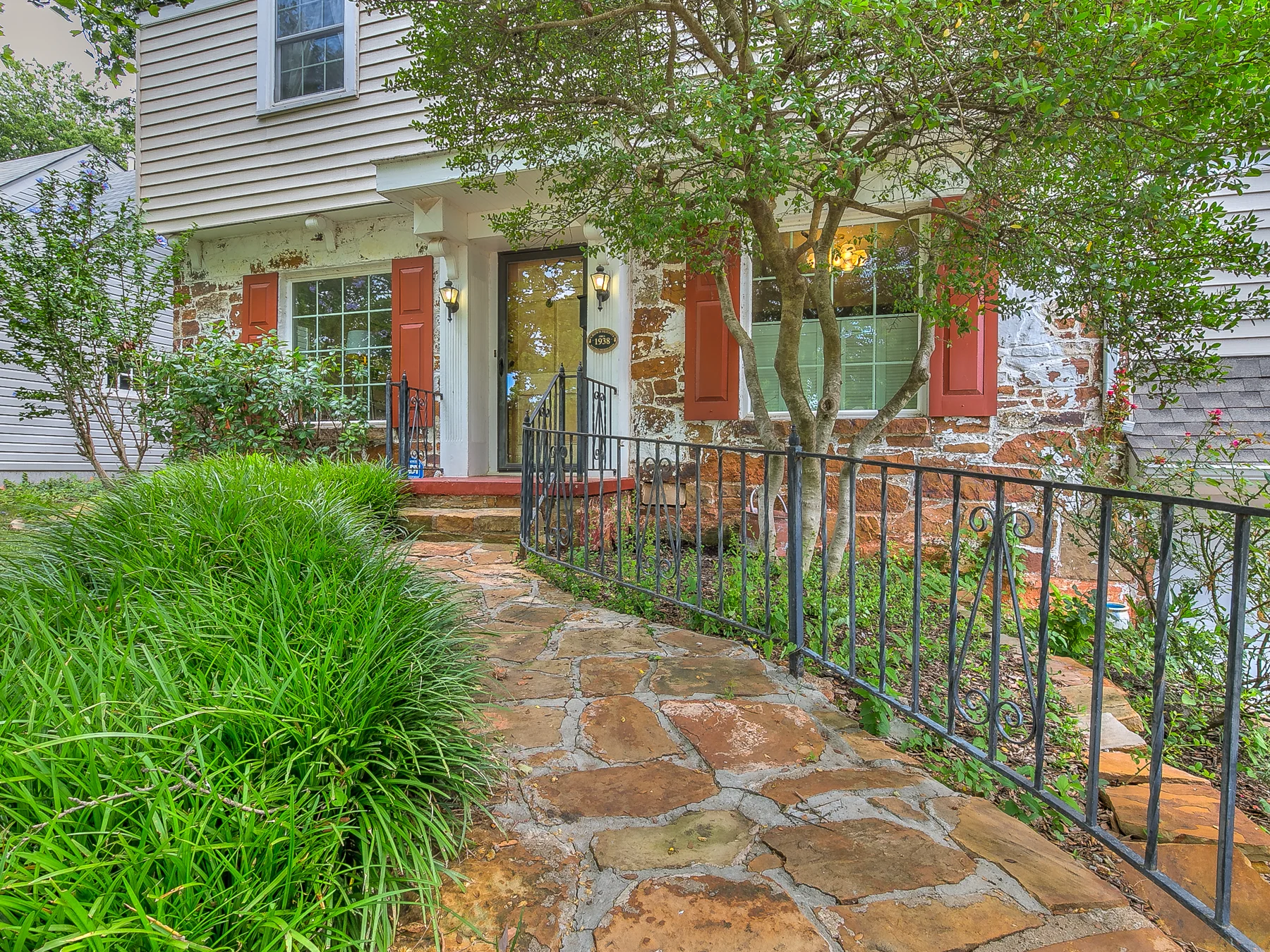 540 NW 37th_MLS-002.jpg