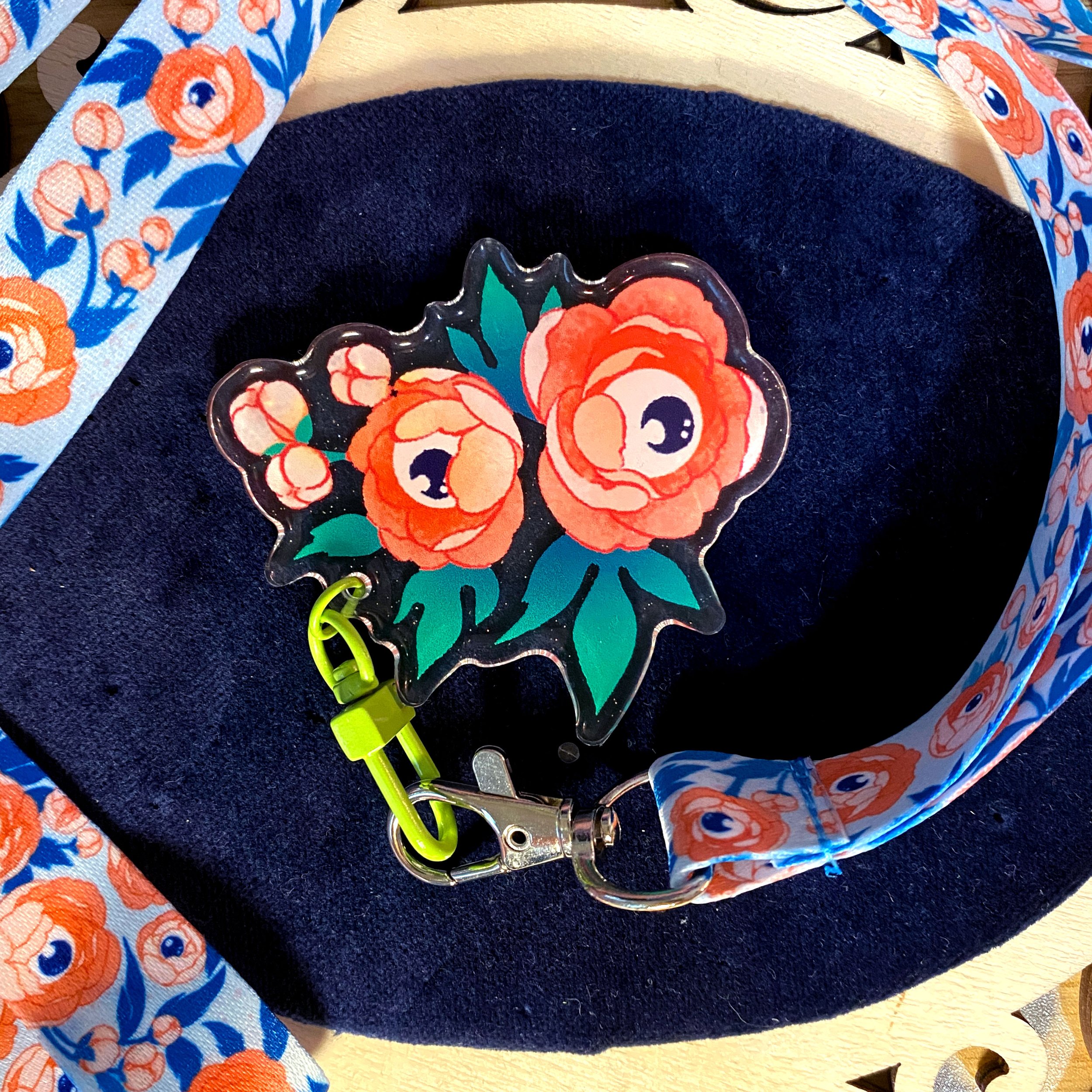 light_blue_orange_charm_01.jpg