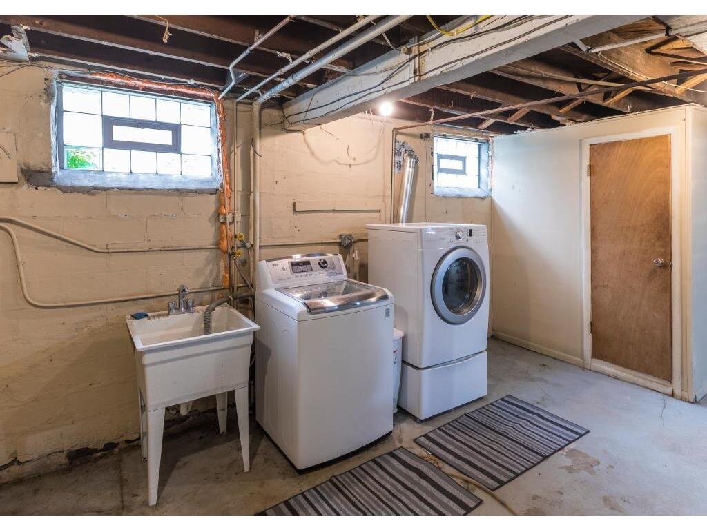 15 Washer and Dryer.jpeg