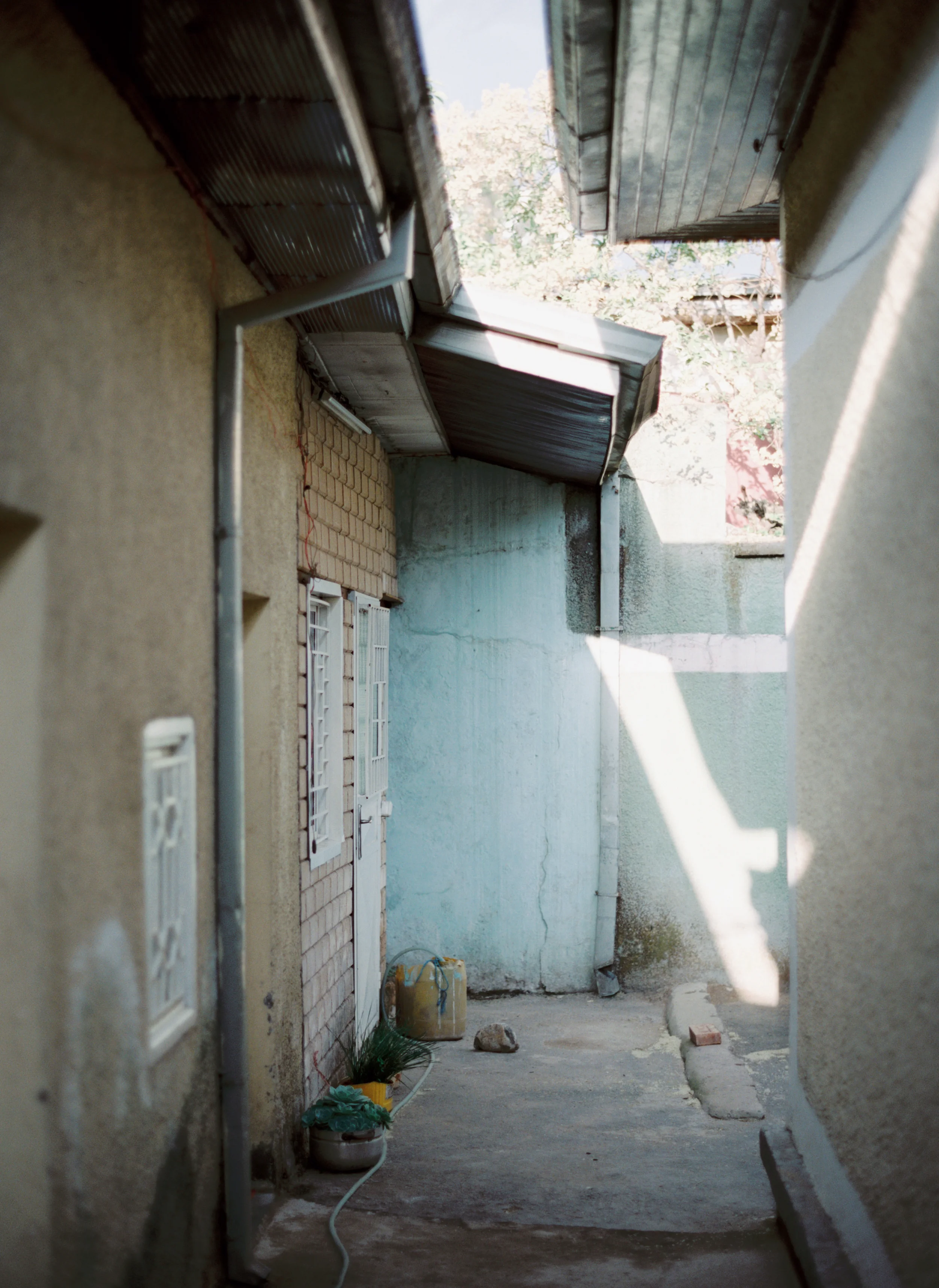 005463-R1-E009-edit.jpg