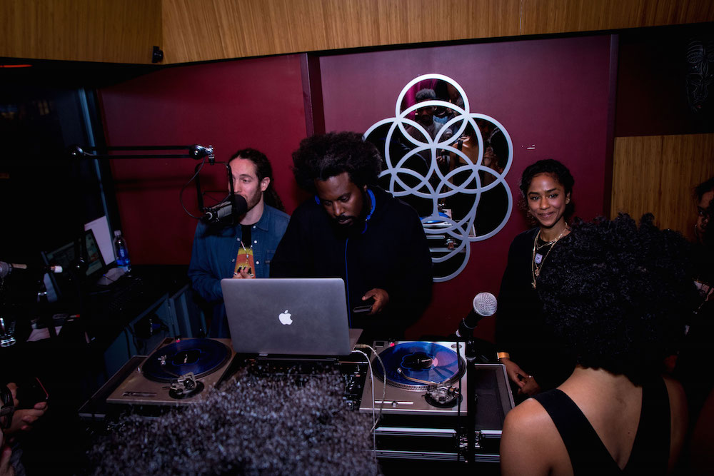 100-refresh-radio-53-by-@jor.vision--smaller.jpeg