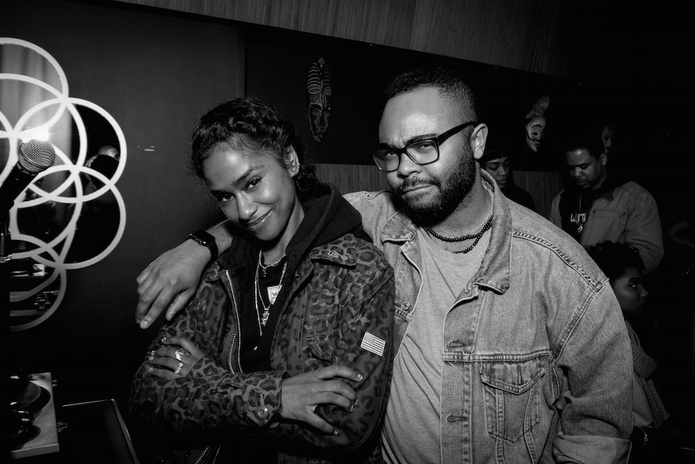 106-refresh-radio-53-by-@jor.vision--smaller.jpeg