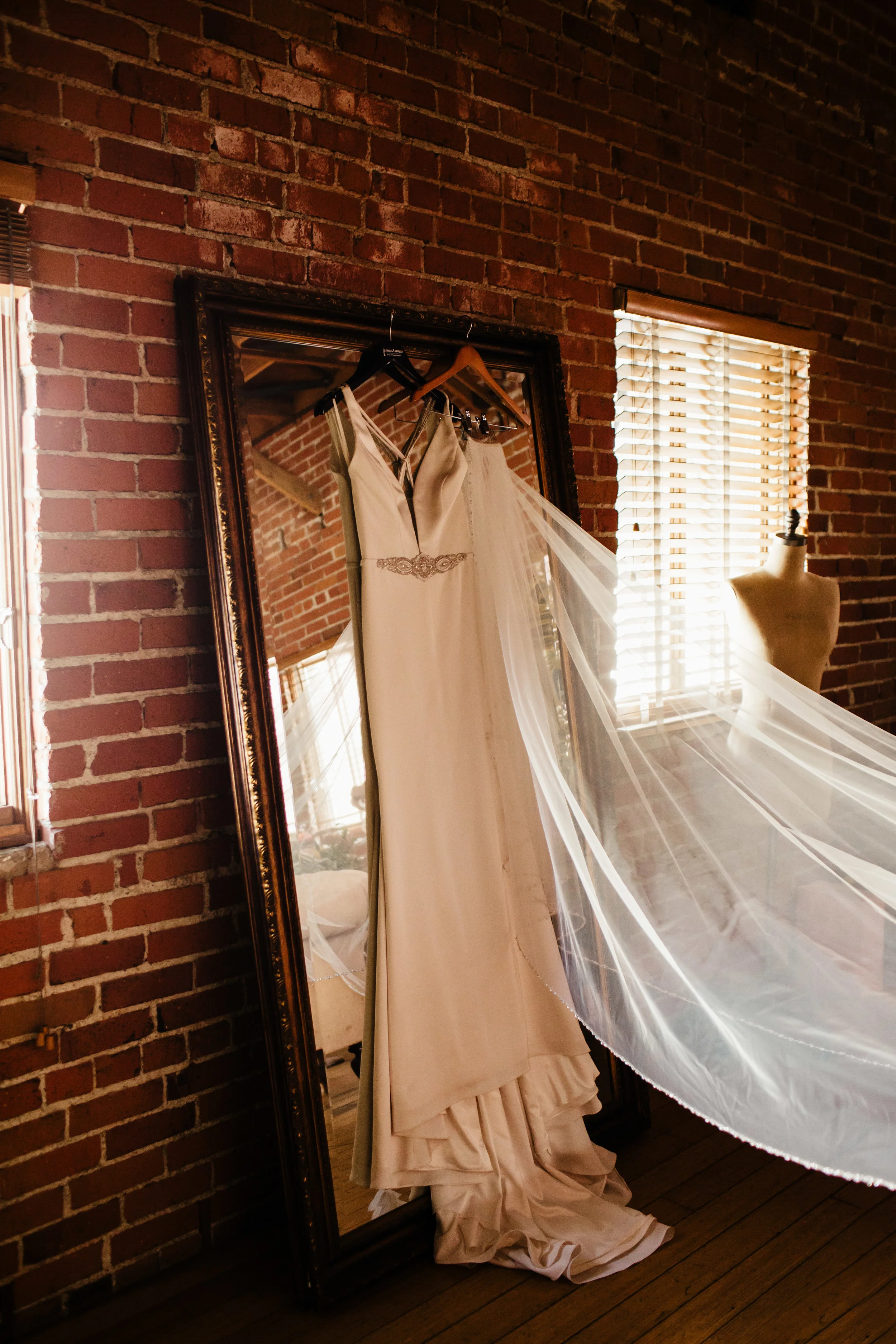 Zia and Zakee Carondelet House Wedding in Los Angeles - Eve Rox Photography-7.jpg
