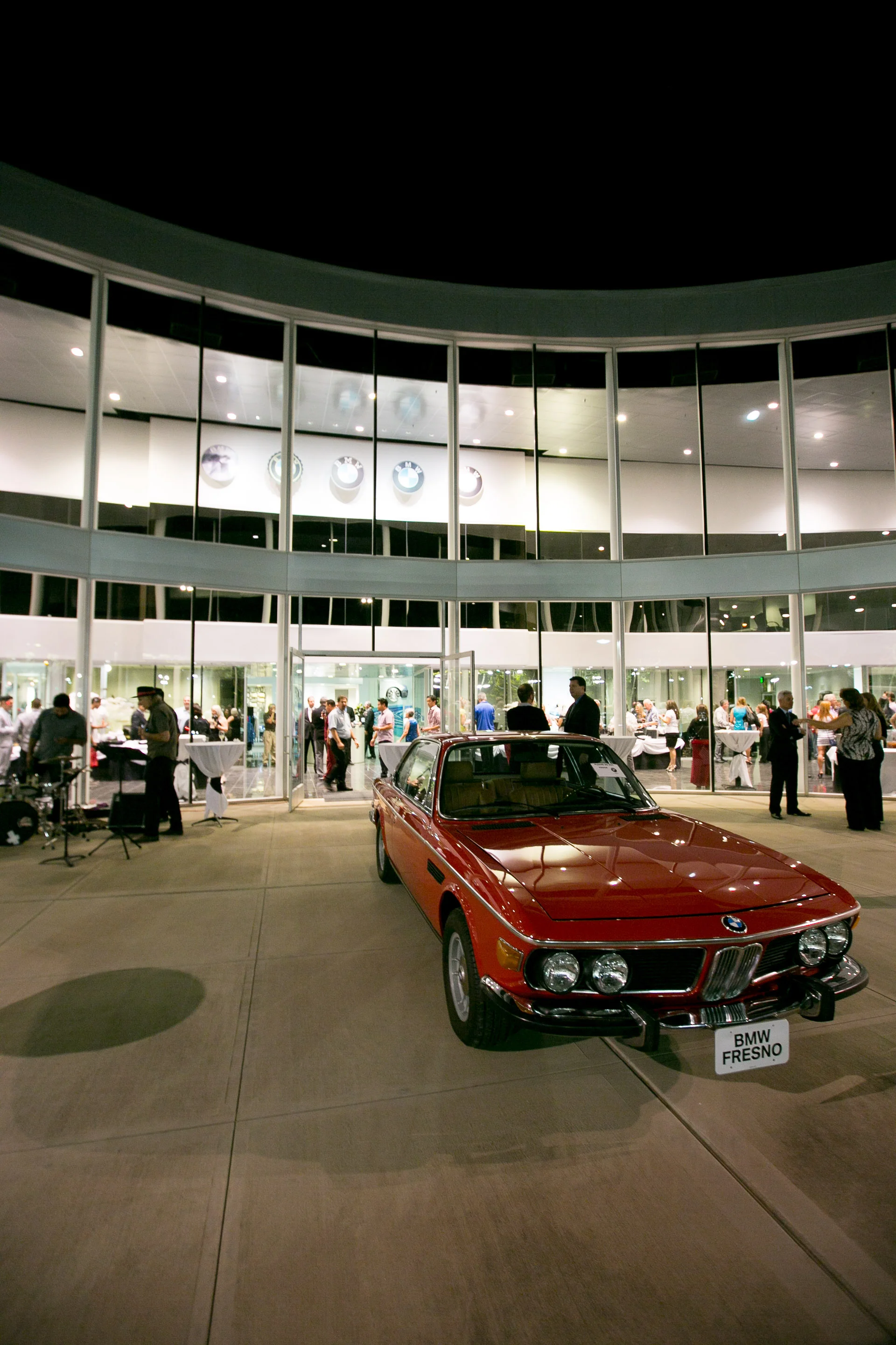 BMW Fresno Decor 9298.jpg
