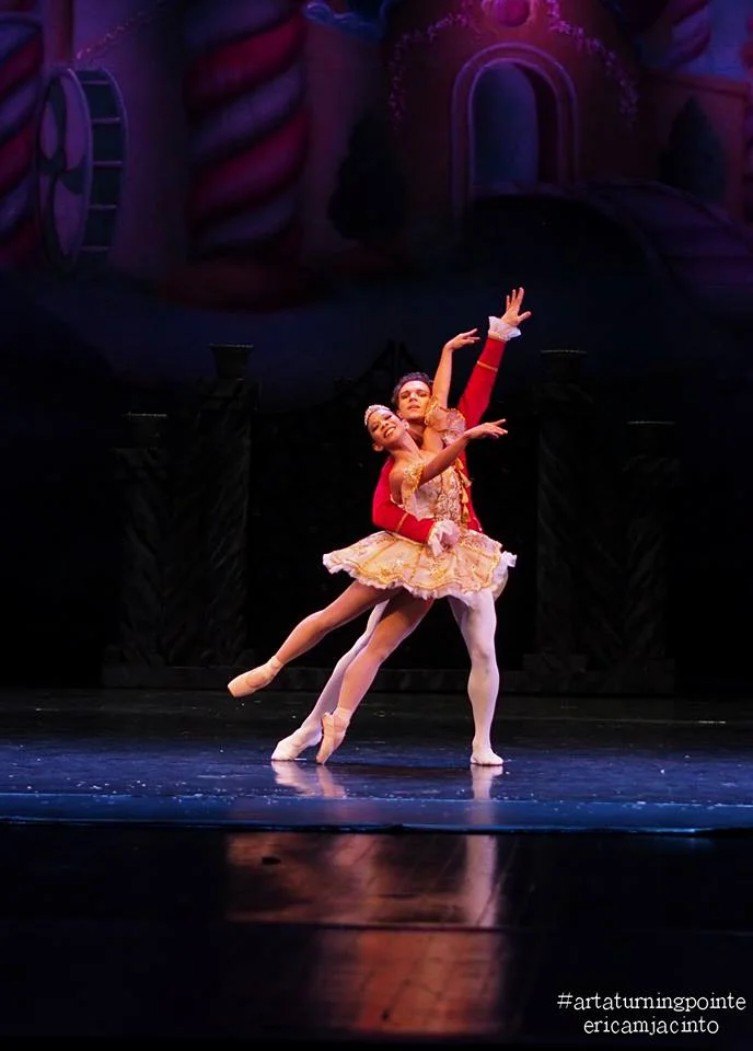 CHRISTMAS, CHEER, AND CHESTNUT-CRAKIN’