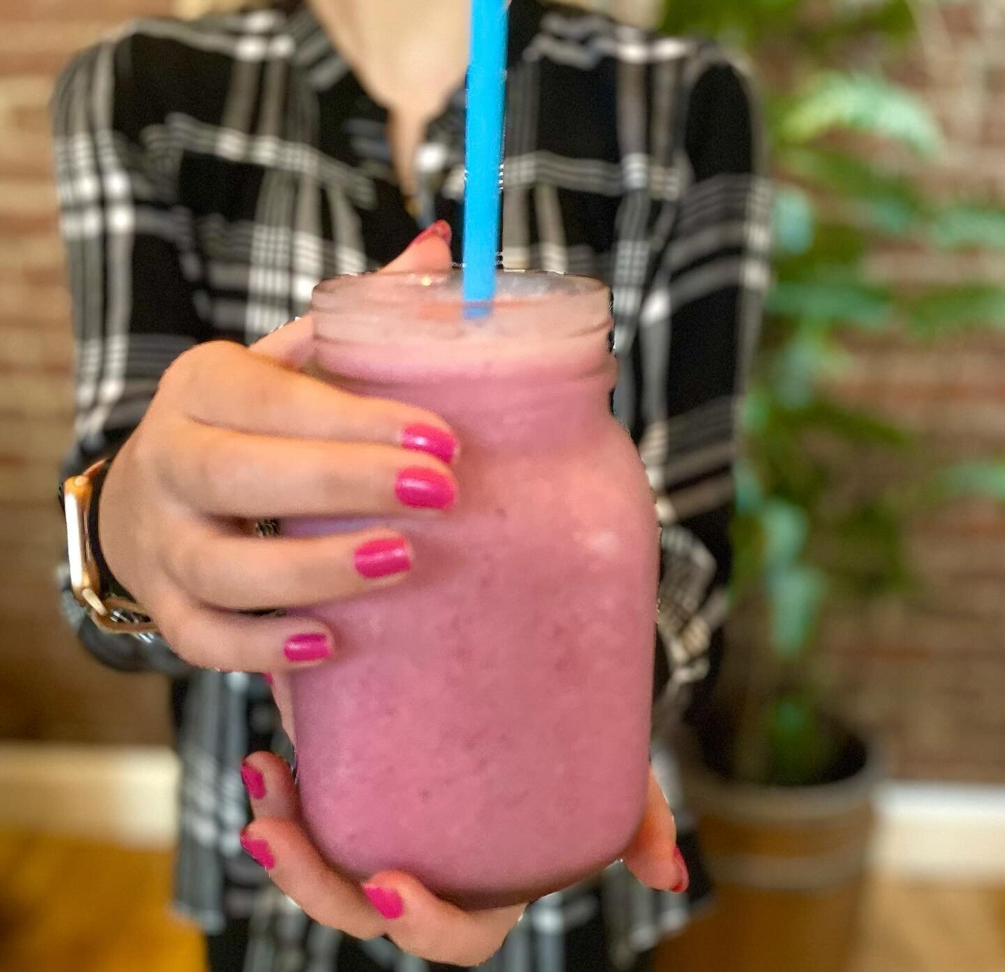 &hellip;it&rsquo;s always good to accessorize with your smoothie! 😉