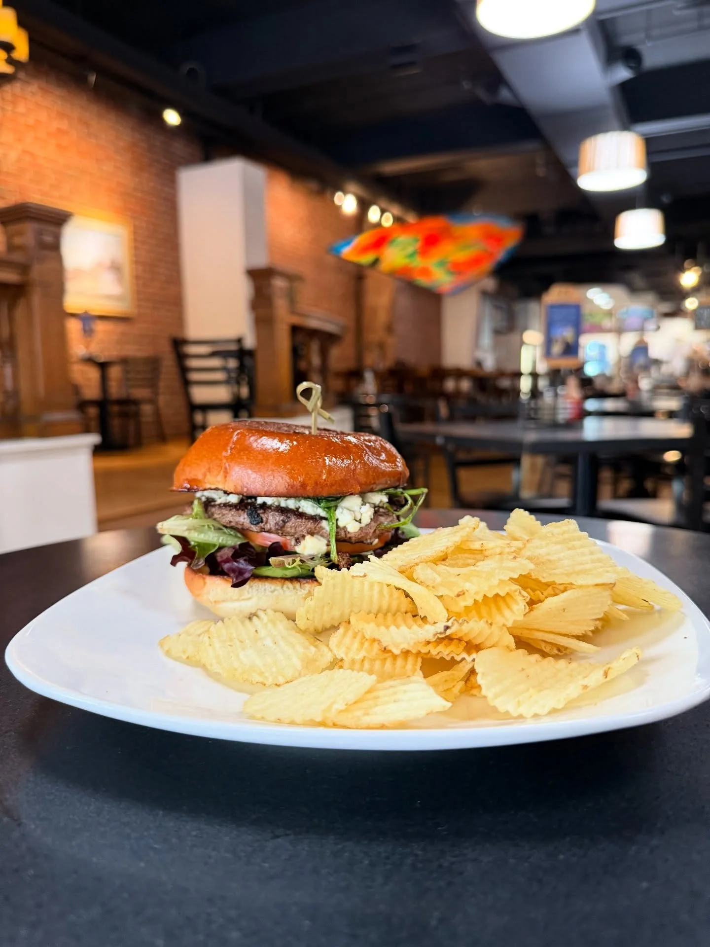 Mediterranean Burger 🥬🍅 

Saut&eacute;ed Spinach/ Mushrooms/ Feta/ Red Onion/ Lettuce/ Tomato

#middletownct #ctfoodie #cteats #ctbites #connecticutrestaurants #connecticutfoodie #ctfoodlovers