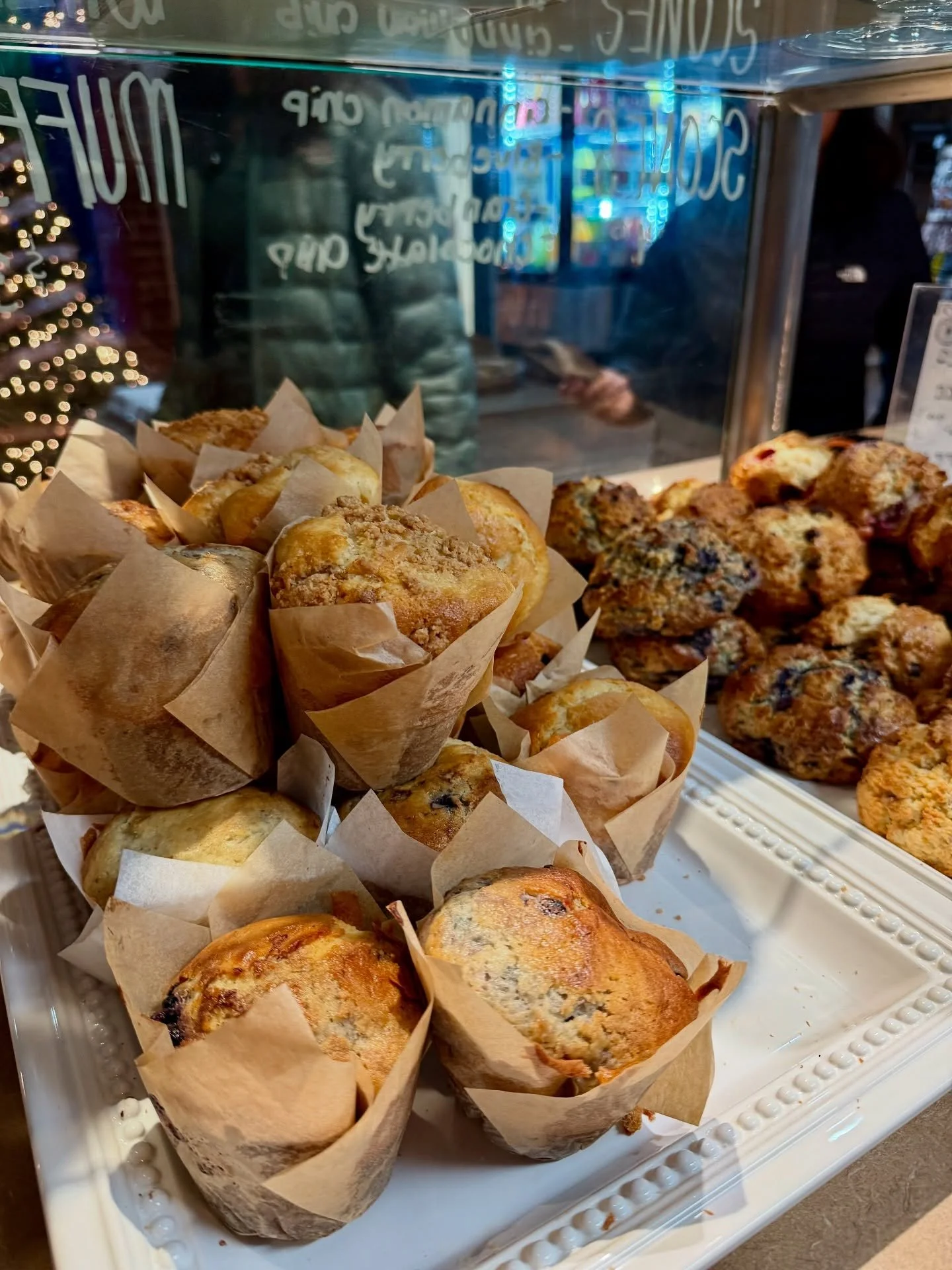 Baked fresh, every morning! 🍪🥐🥖

#muffins #scones #breakfastct #connecticutrestaurants #cteats #ctfoodie #ctbites
