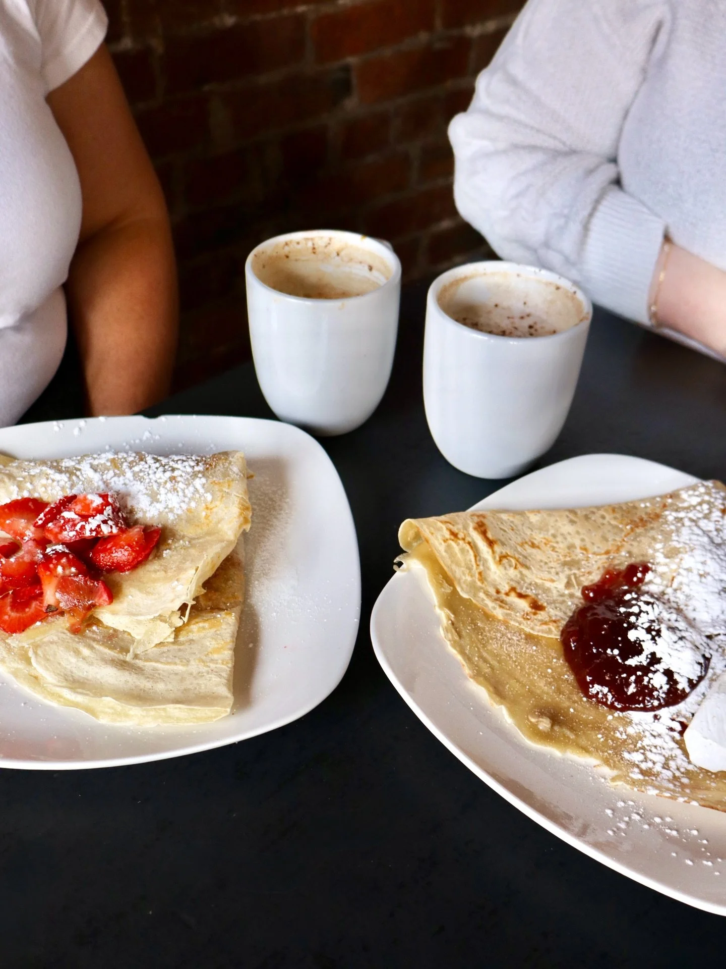 You, me, and sweet crepes while we recap about our weekend 🍽️🍓

#ctfoodie #connecticutrestaurants #middletownct #ctbites #ctbrunch