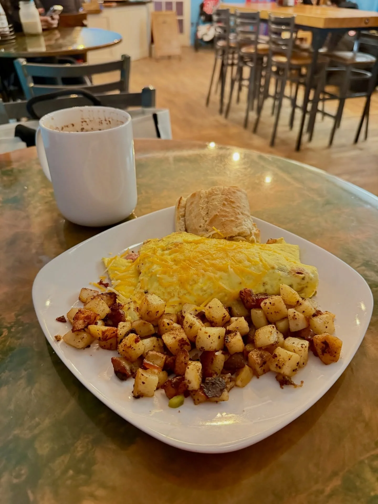 monday morning never looked so good 😋🍽️

#ctfoodie #cteats #middletownct #connecticutrestaurants #ctrestaurants