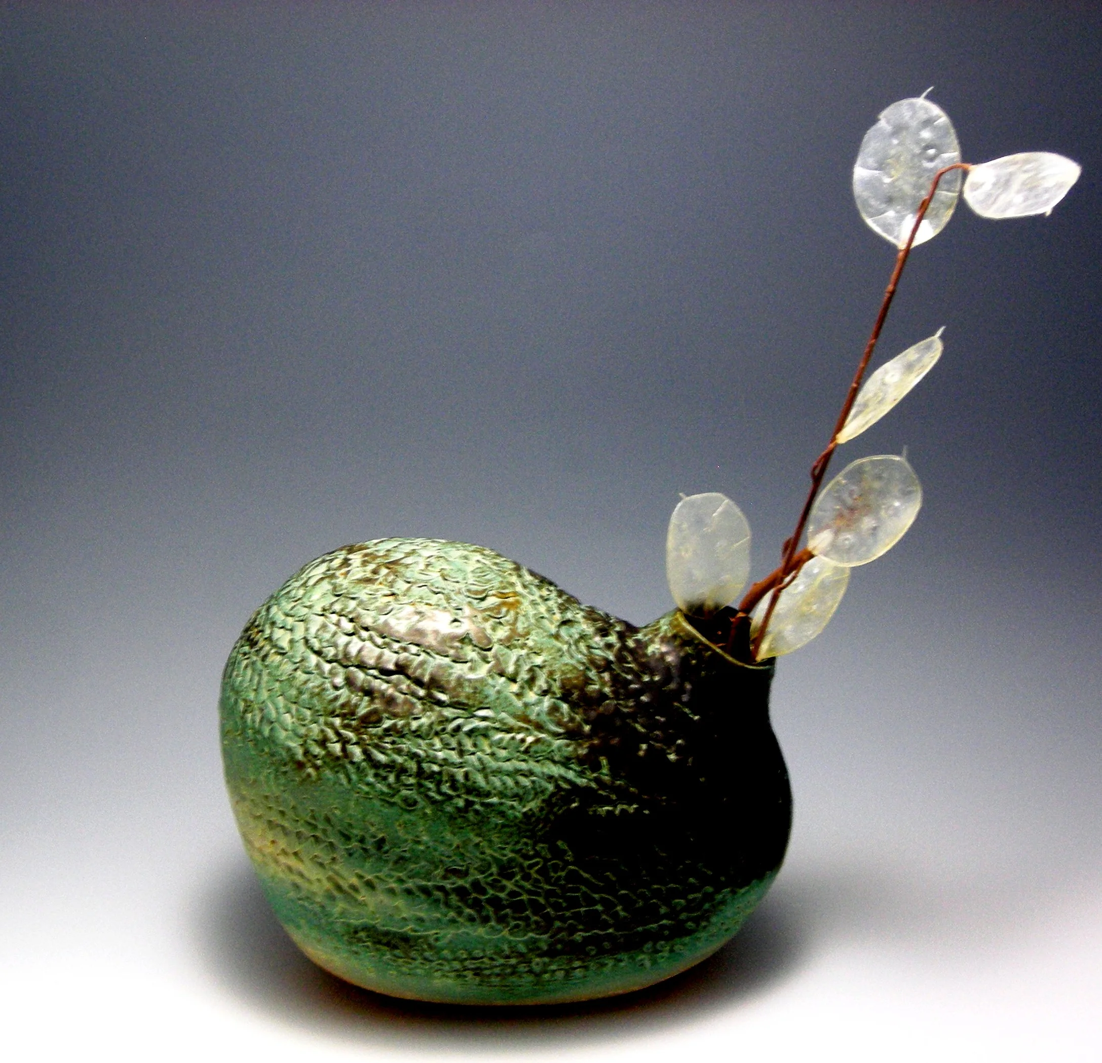 cushing pod vase.JPG