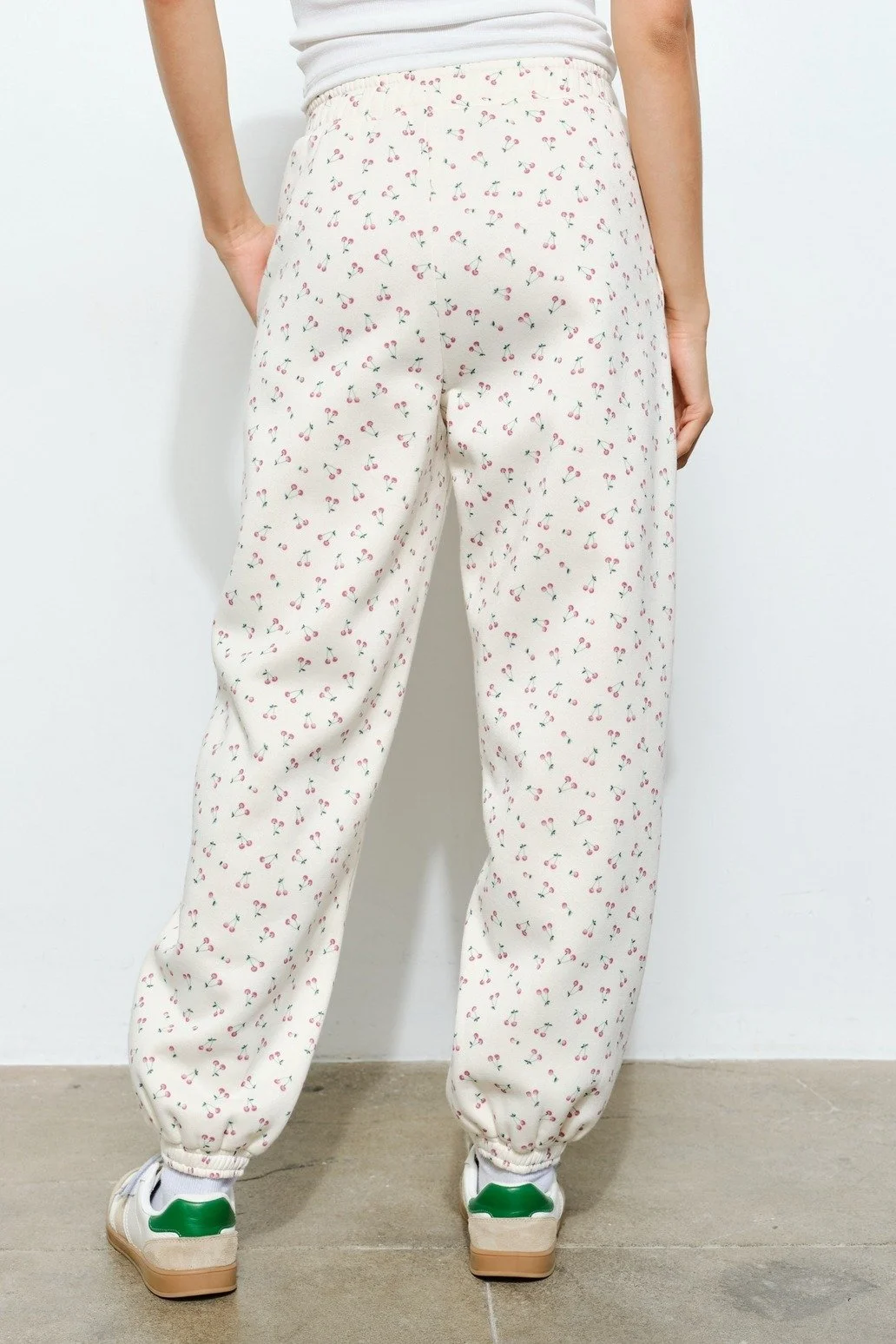 Beverly Cherry Print Joggers Cream