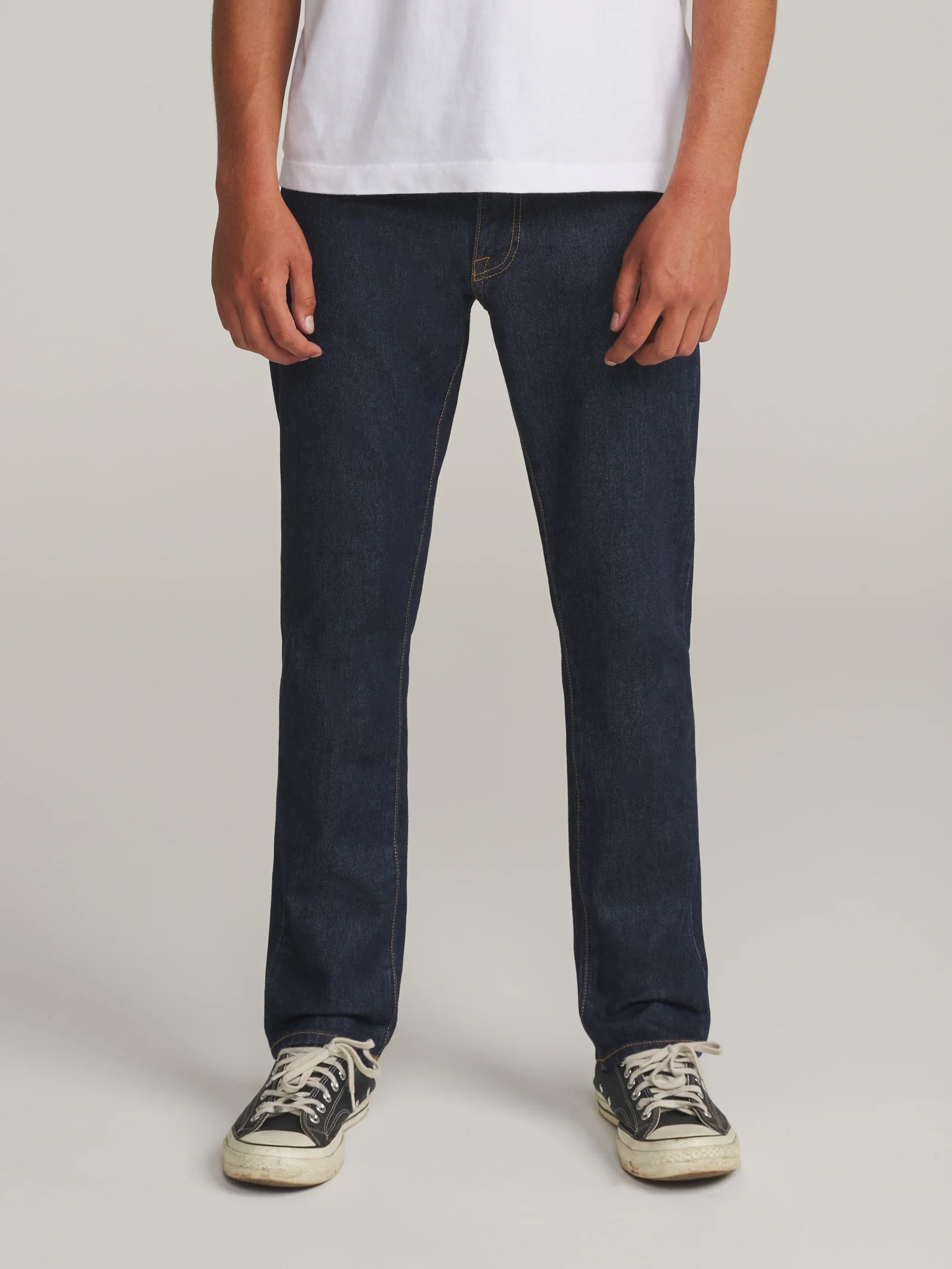 katin-fa26-denim-jacobs-71-slim-straight-raw-indigo-on-model-01-front_5000x.webp