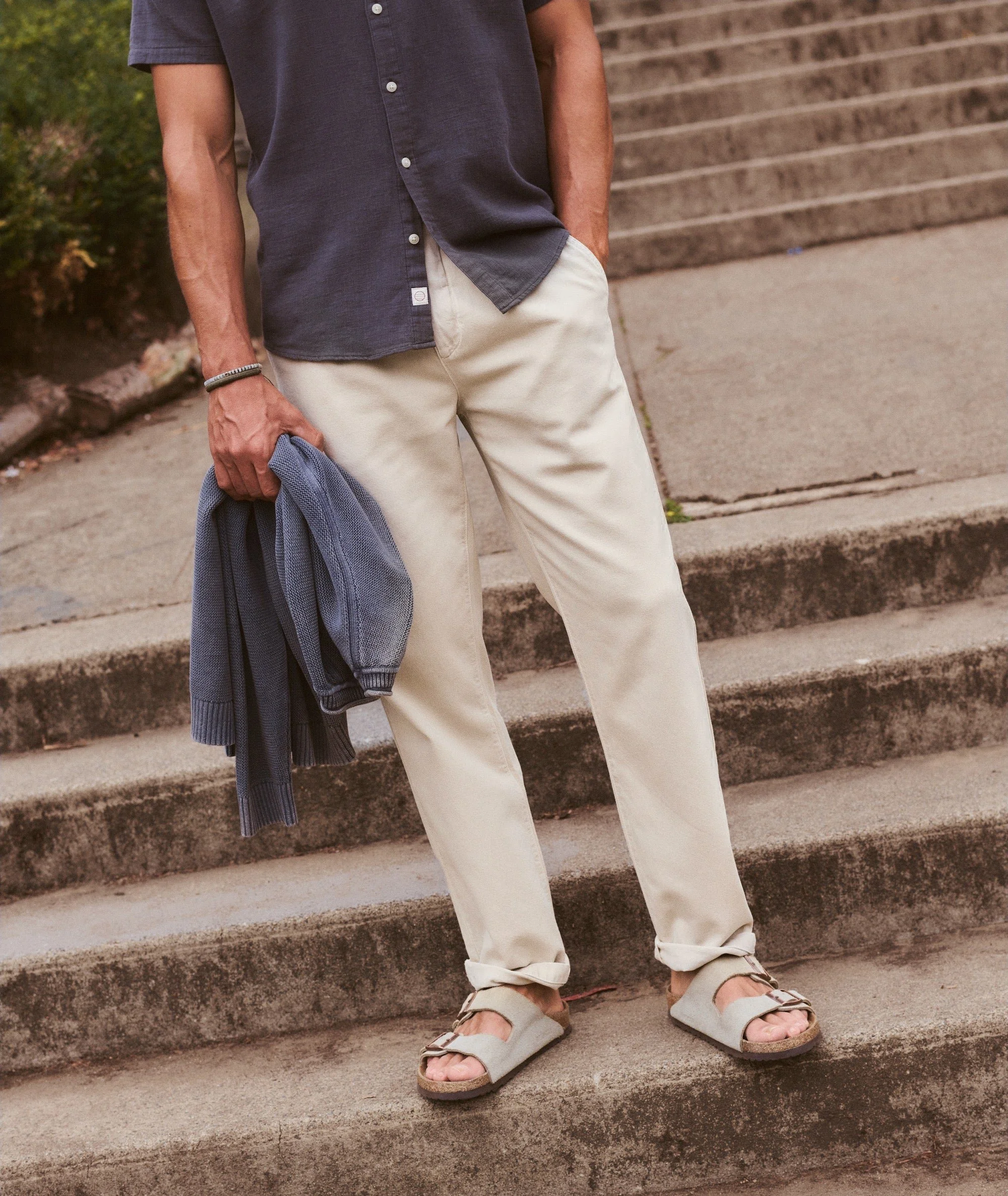 marine-layer-the-rowan-pleated-trouser-relaxed-fit-stone-5.jpg