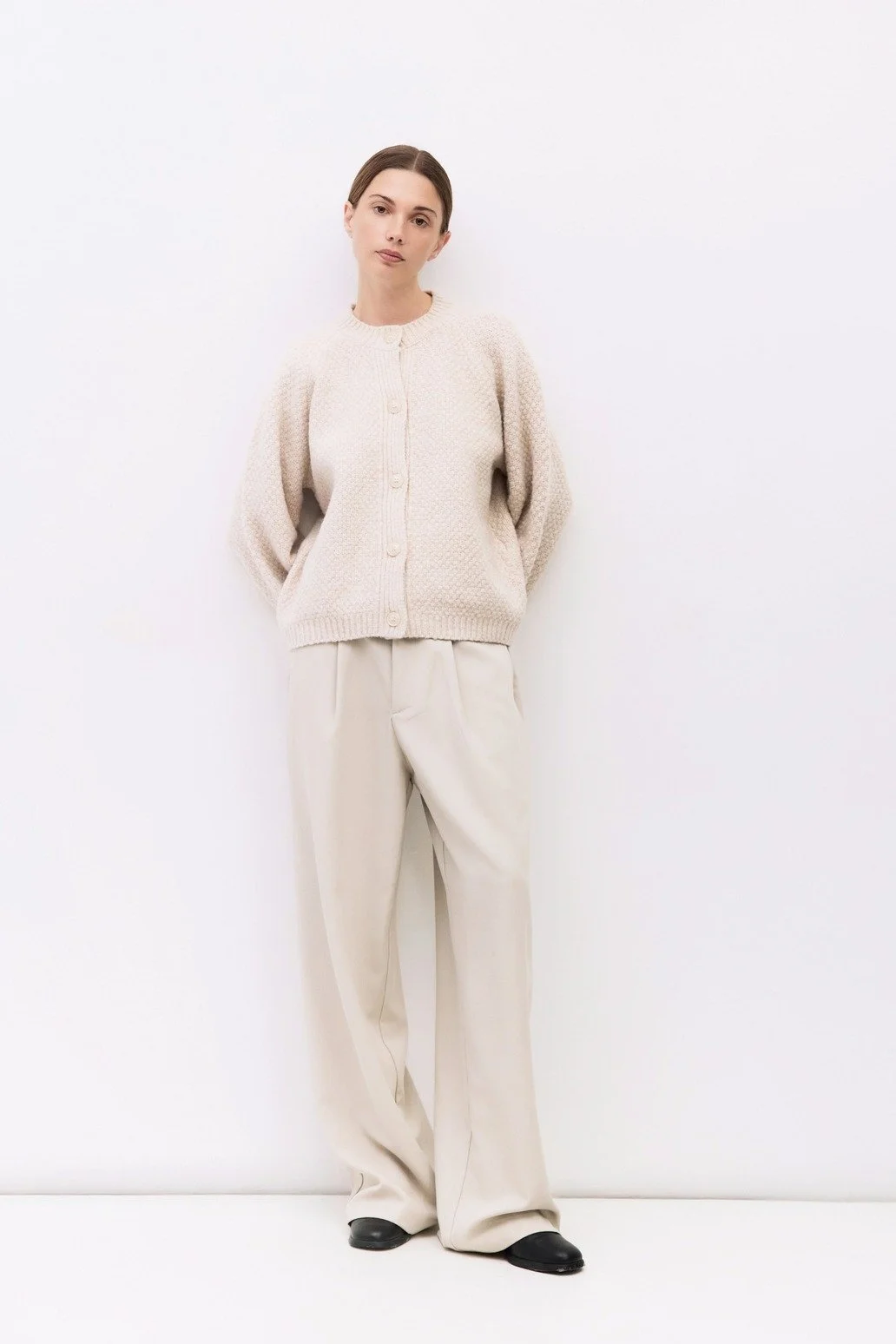 The Juna Cardigan Cream