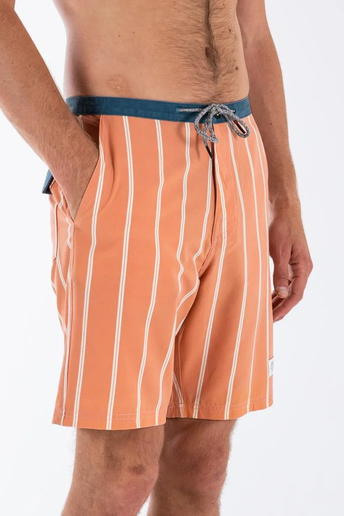 Katin Alan Trunk Flamingo