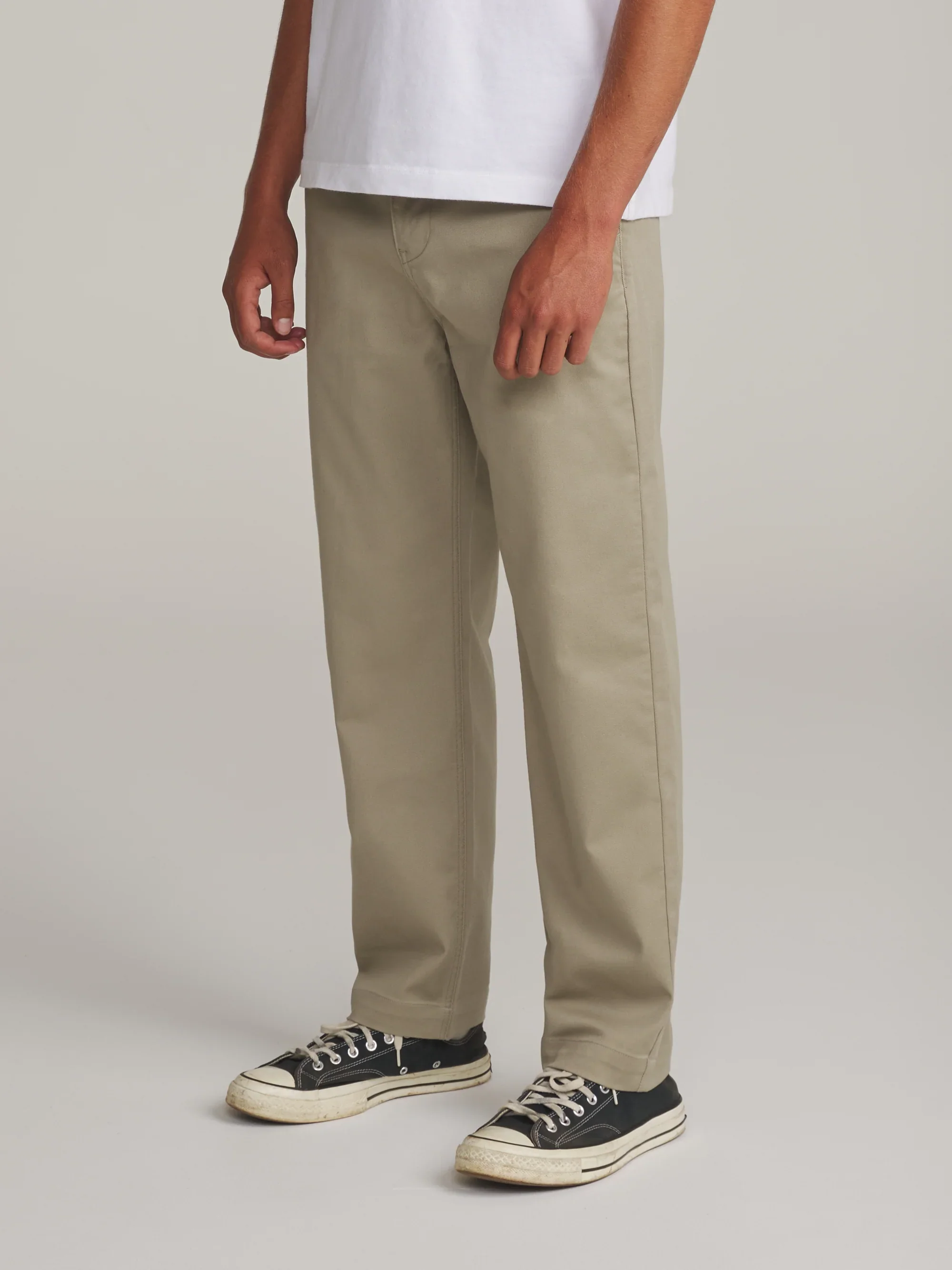 katin-fa26-pants-clark-pant-khaki-on-model-02-side_5000x.webp