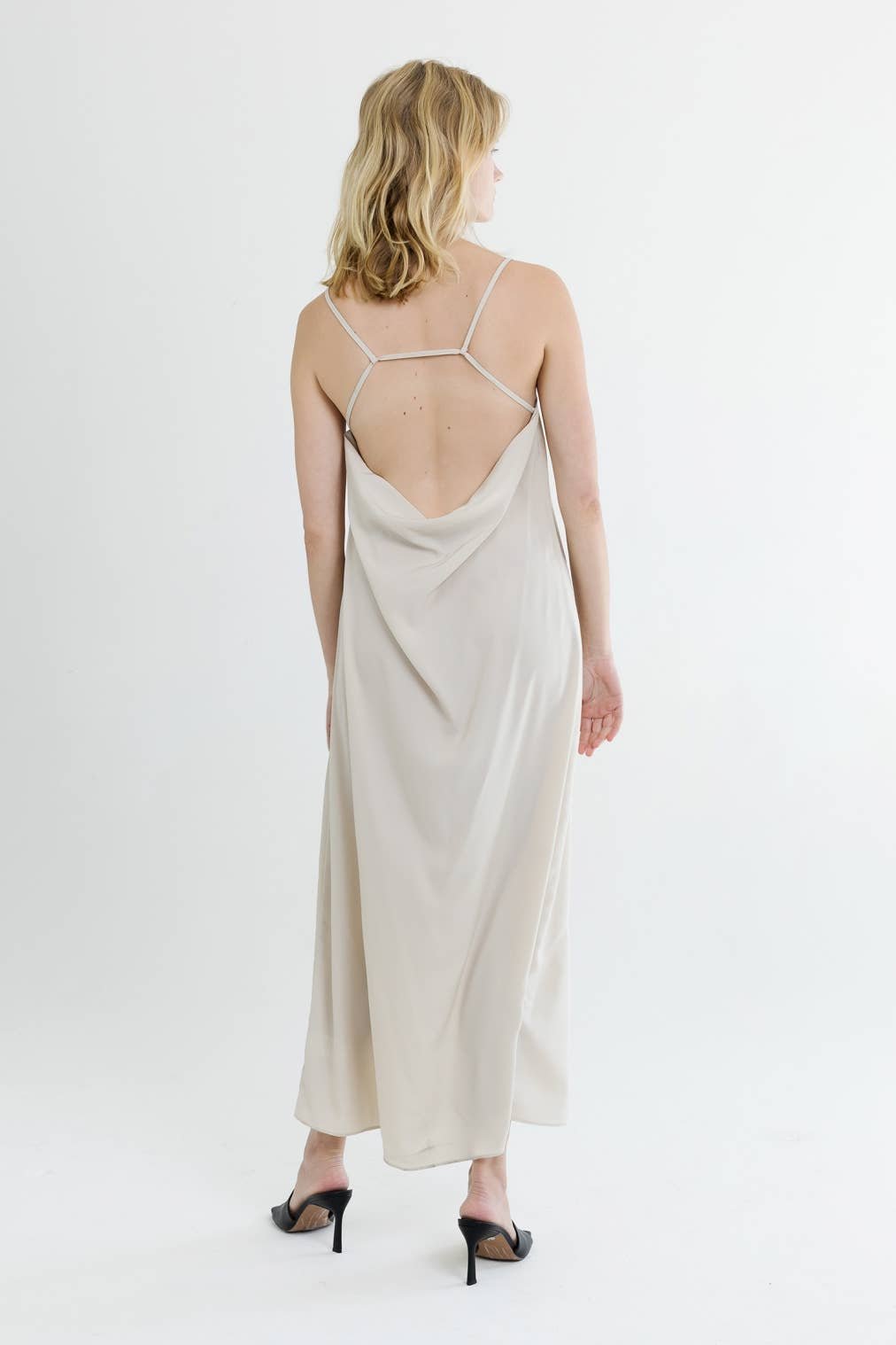 The Aylee Dress Light Taupe