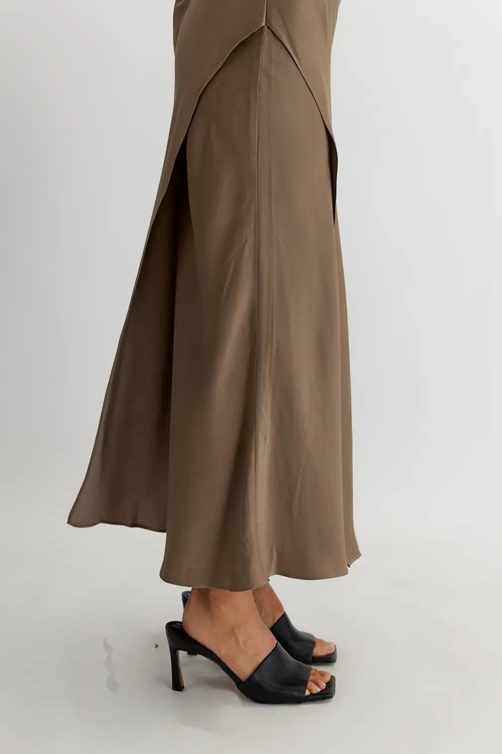 The Satin Skirt Olive