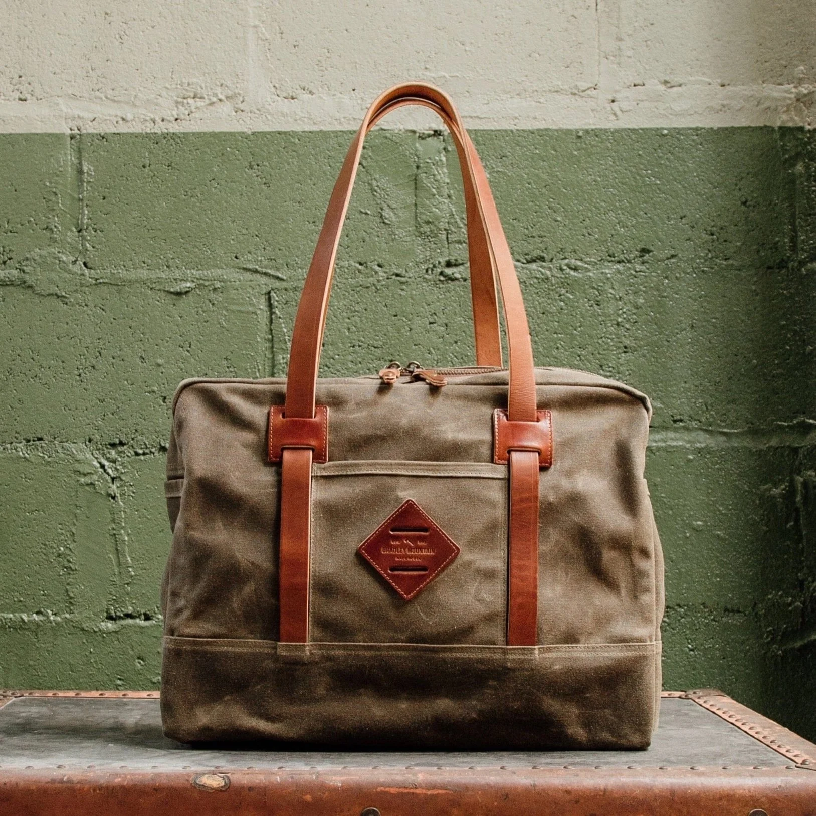 Bradley Mountain Lander Zipper Tote Field Tan