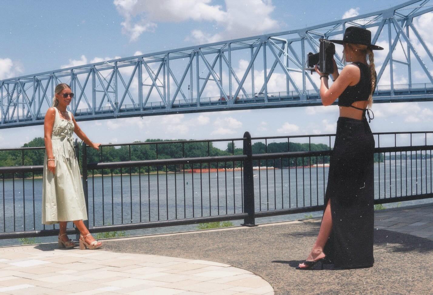 &ldquo;You were takin&rsquo; photos of me in Kentucky, sayin&rsquo; we were lucky for the light.&rdquo;

🎶 GIVEAWAY 🎶 Saturday the 15th

Madelyn is wearing The Juno Midi Dress in Mint with Yara Raffia Wedges and Mile High Rose Gold Aviators. Jaylan