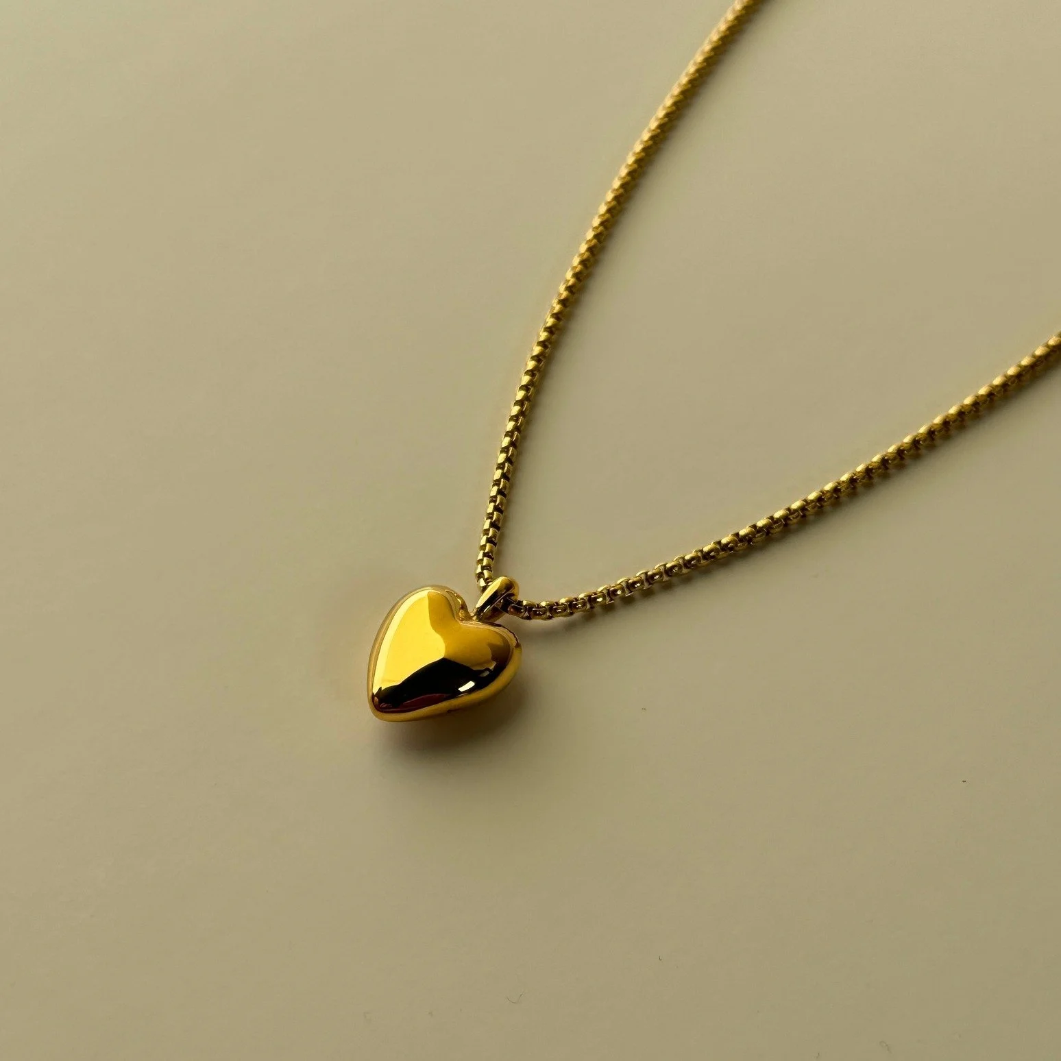 Mon Amour Necklace Gold