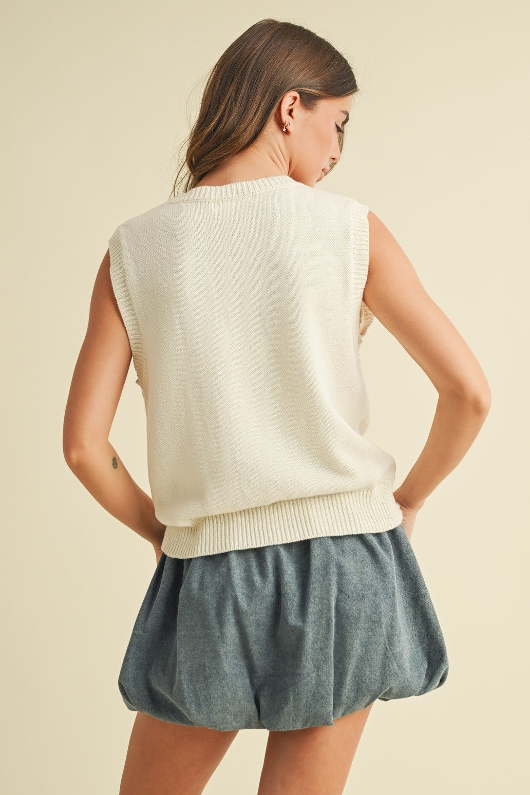USA Sleeveless Pullover Sweater Cream