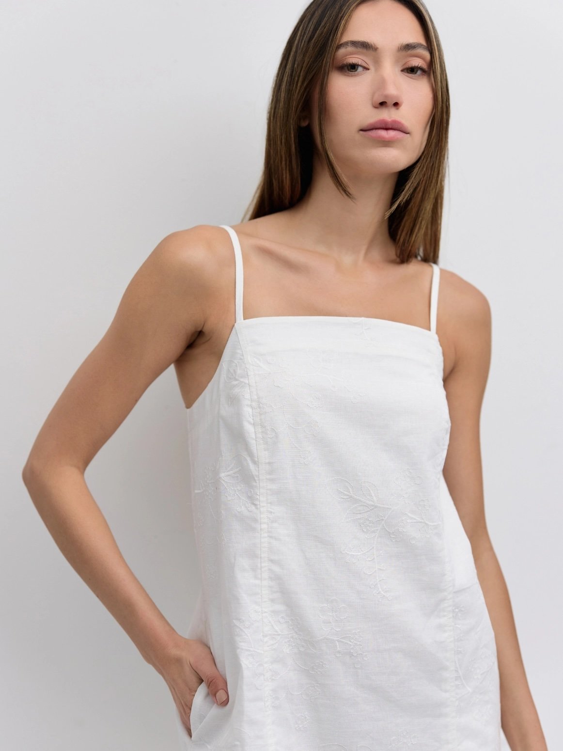 The Leighton Dress White Embroidered