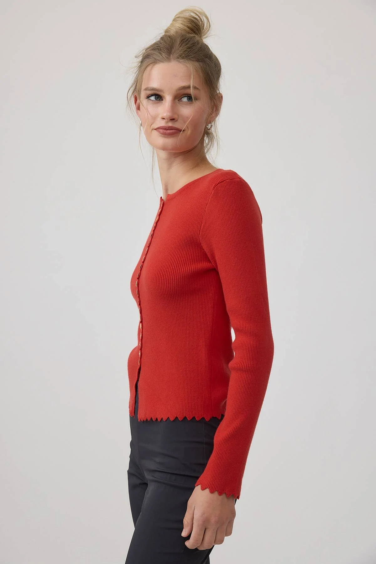 Scallop Trim Button Cardigan Red
