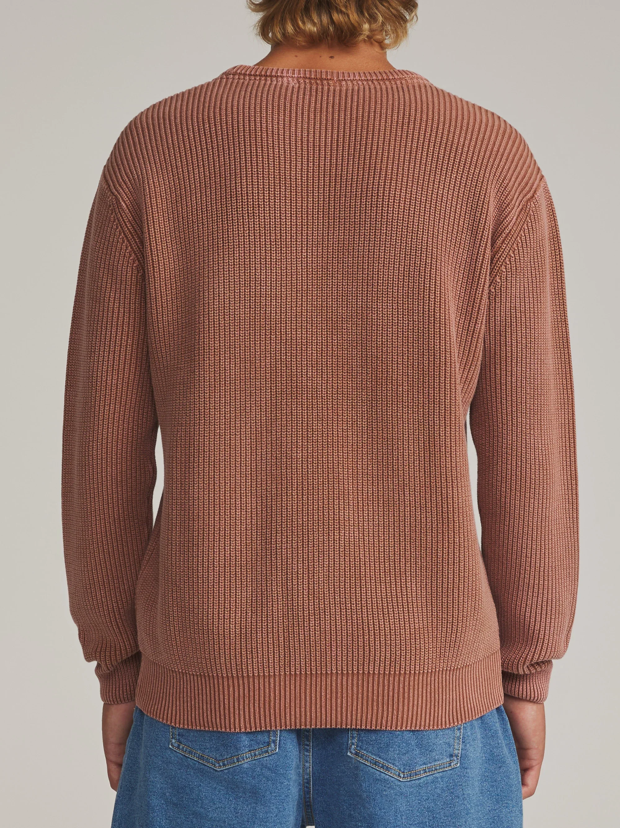 katin-fa26-sweaters-swell-sweater-rust-on-model-03-back1_5000x.webp