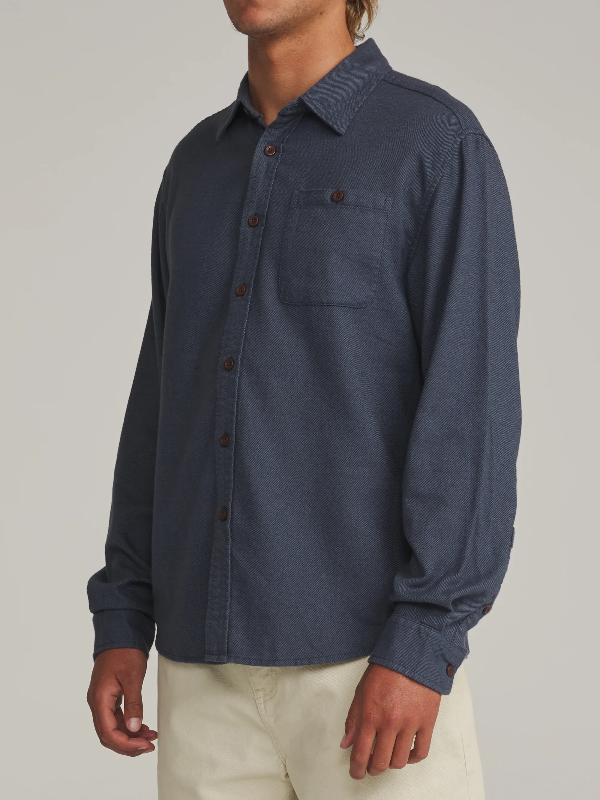 katin-fa26-flannels-twiller-flannel-tempest-blue-on-model-02-side_5000x.webp
