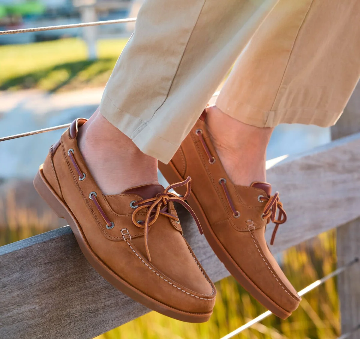 johnston-murphy-ventura-boat-shoe-tan-full-grain-side.jpg
