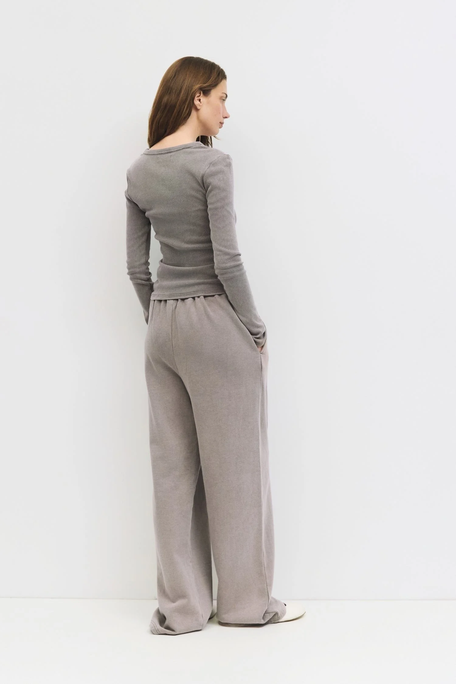 The Jalen Pants Taupe