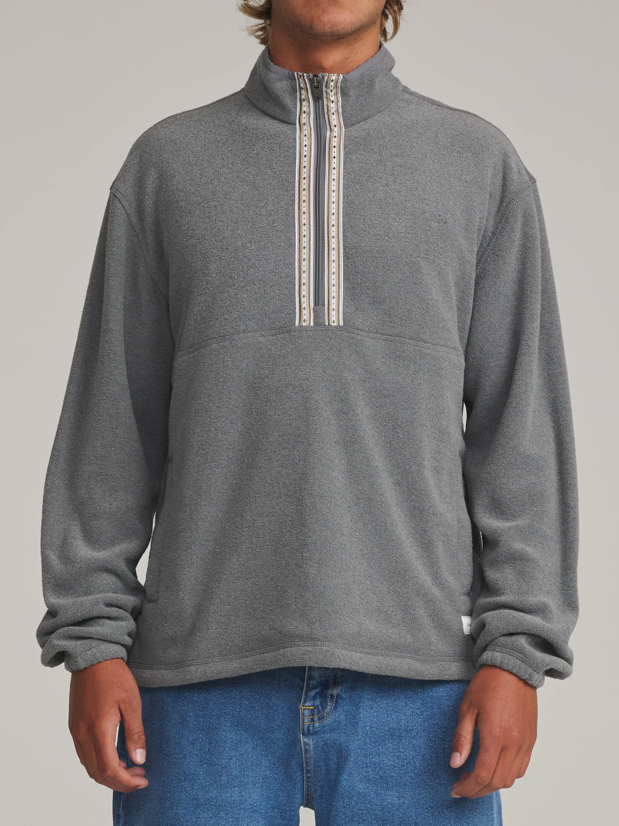 katin-fa26-jackets-nelson-jacket-graphite-on-model-01-front_5000x.webp