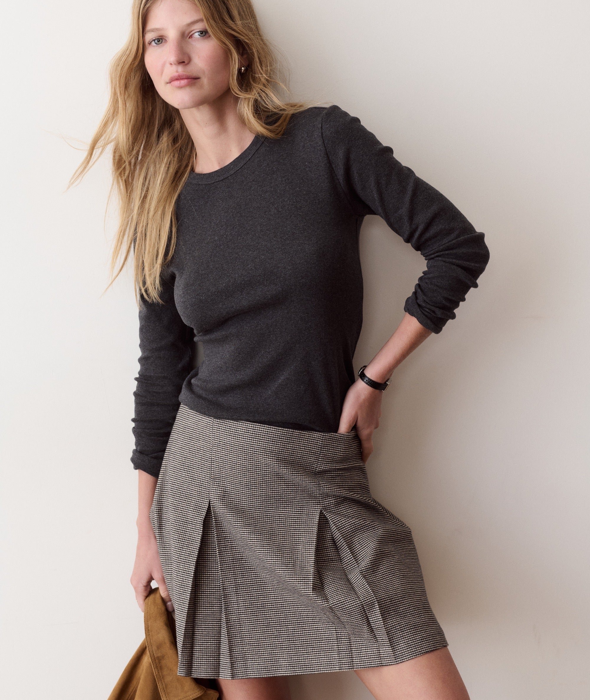 marine-layer-mini-rib-long-sleeve-crew-tee-charcoal-2.jpg