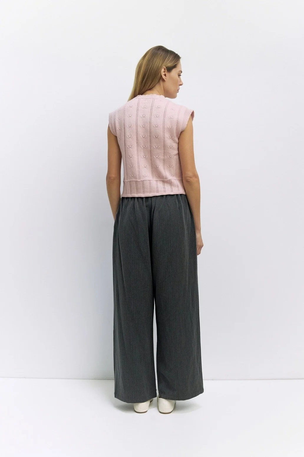 The Linda Pointelle Sweater Vest Pink