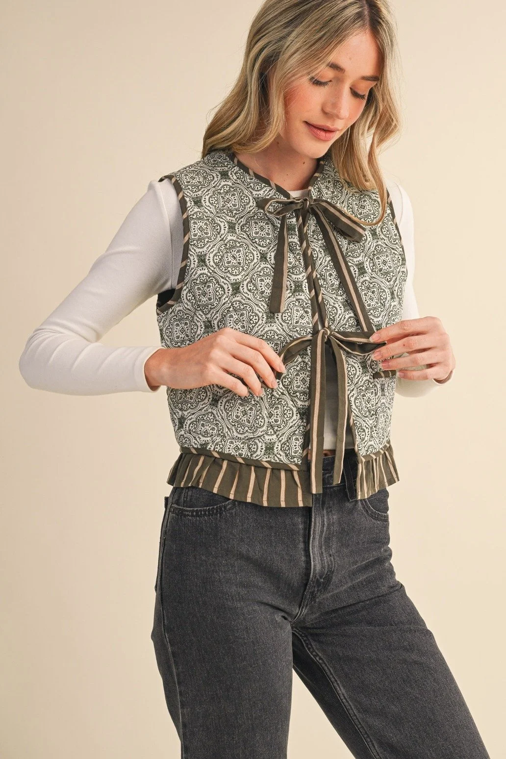 Quilted Contrast Trim Tie Vest Olive Print