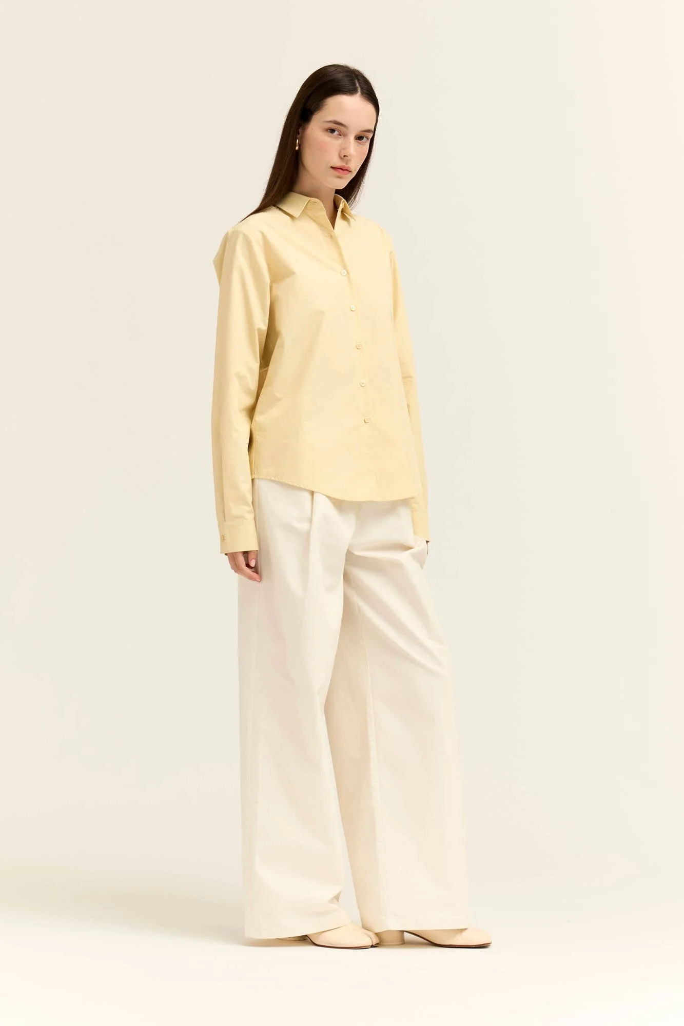 Classic Poplin Button Down Butter Yellow