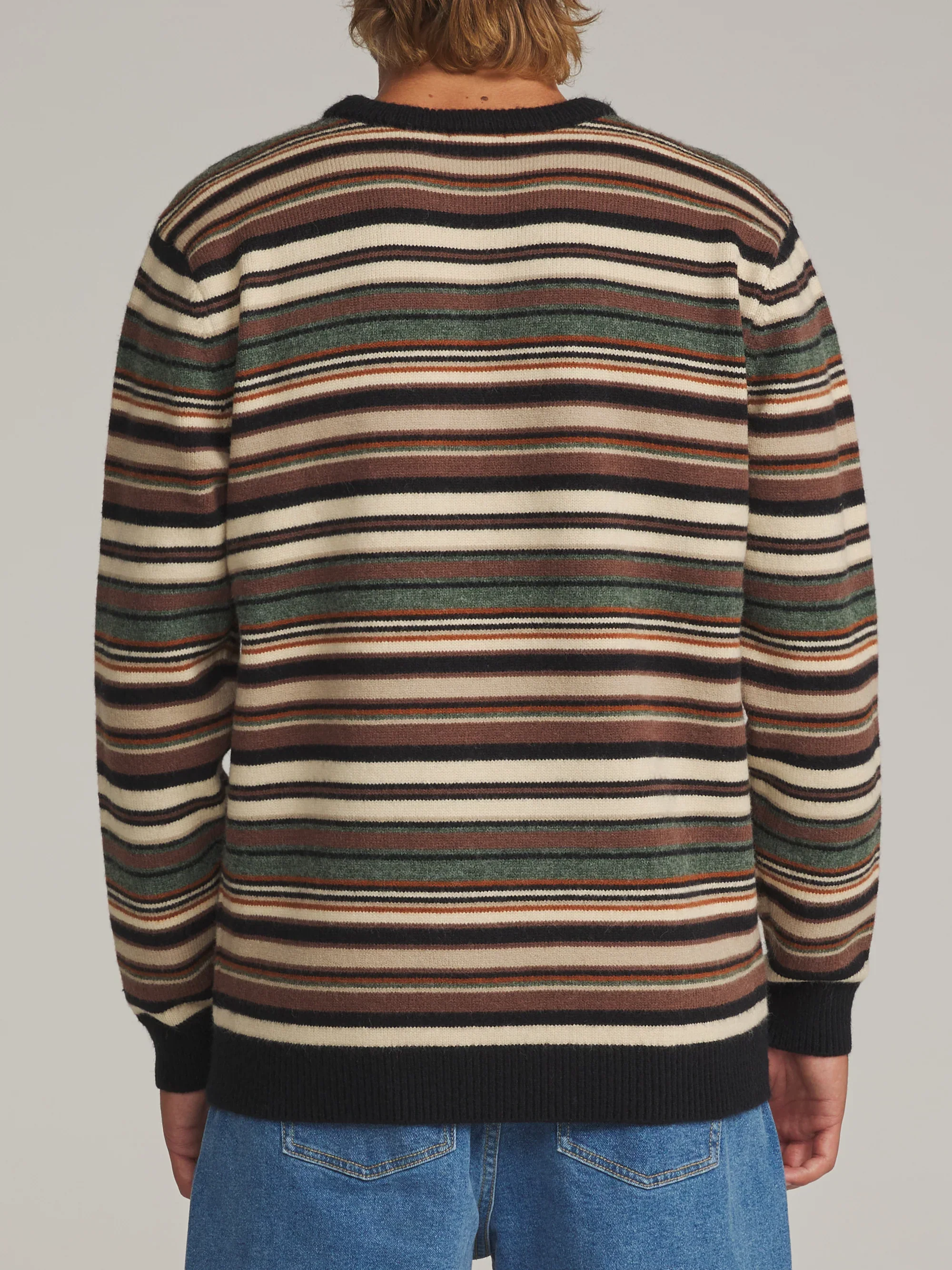 katin-fa26-sweaters-hitch-sweater-black-on-model-03-back_5000x.webp