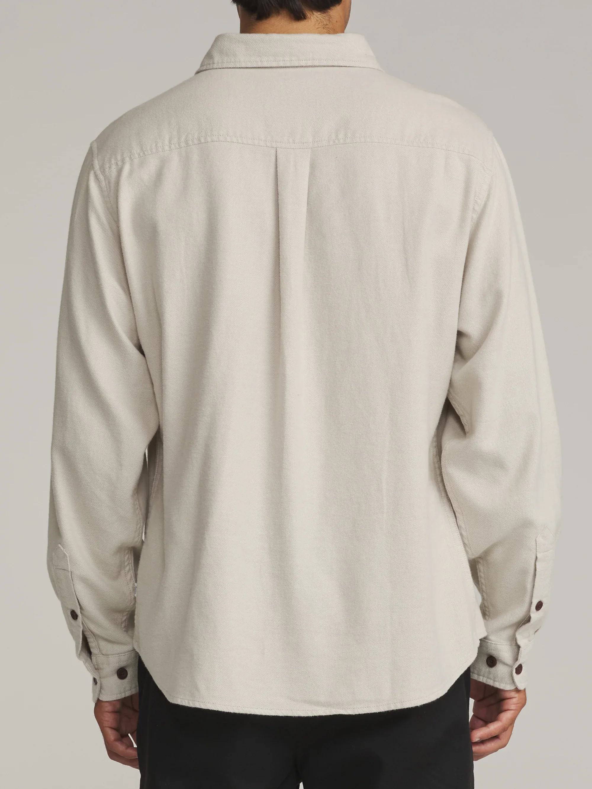 katin-fa26-flannels-twiller-flannel-birch-on-model-03-back_5000x.webp