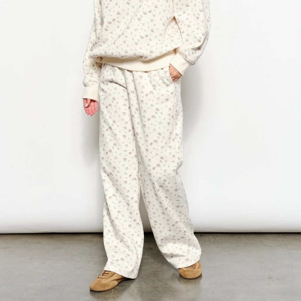 Madison Vintage Floral Print Sweatpants Ivory