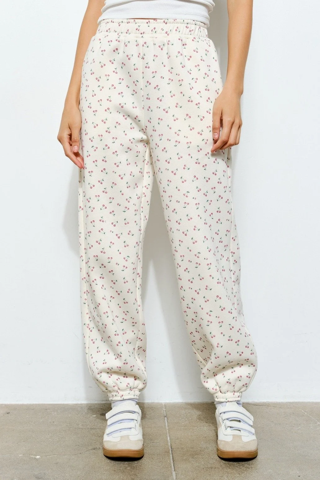 Beverly Cherry Print Joggers Cream