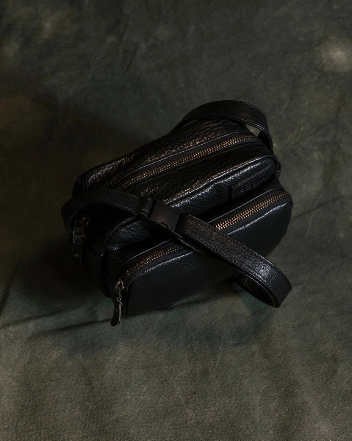 Bradley Mountain Rangefinder Crossbody Bag All Leather Black.jpg